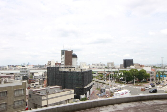 物件内観写真16　(室内からの展望)