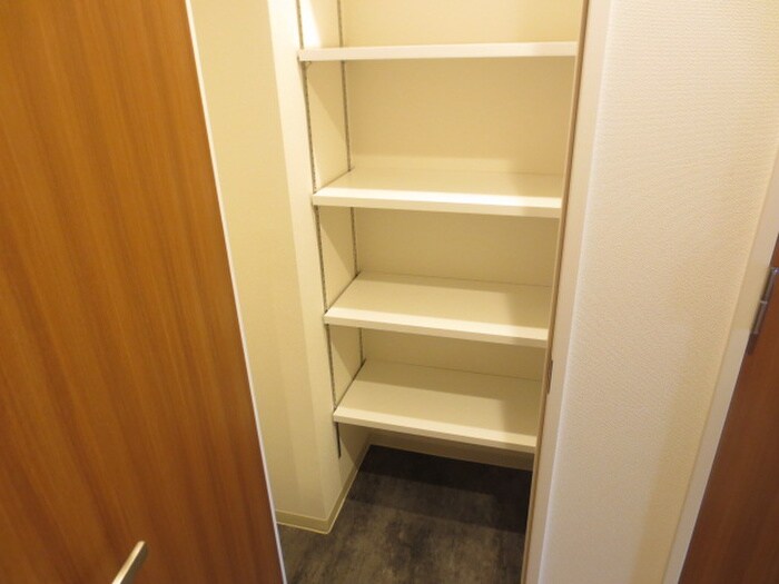 物件内観写真8　(靴箱)
