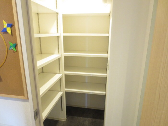 物件内観写真9　(靴箱)