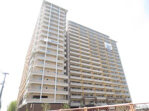 ロイヤルパークスERささしま外観写真