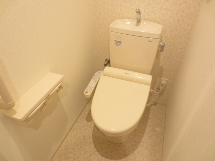 物件内観写真10　(トイレ)