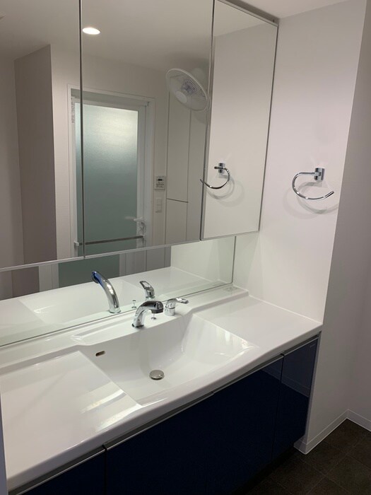 物件内観写真12　(洗面)