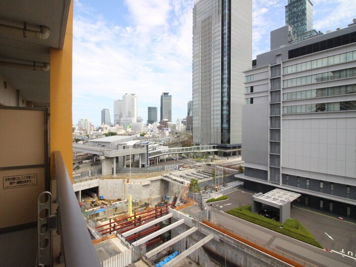 物件内観写真14　(室内からの展望)