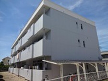 ロイヤルハイム外観写真