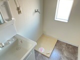 物件内観写真15　(洗面)