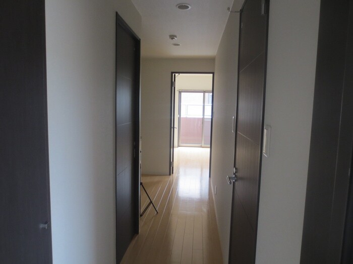 物件内観写真8　(廊下)