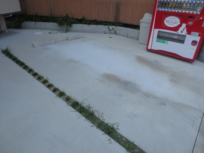 物件外観写真6　(駐車場)