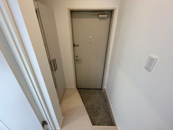 物件内観写真15　(玄関)