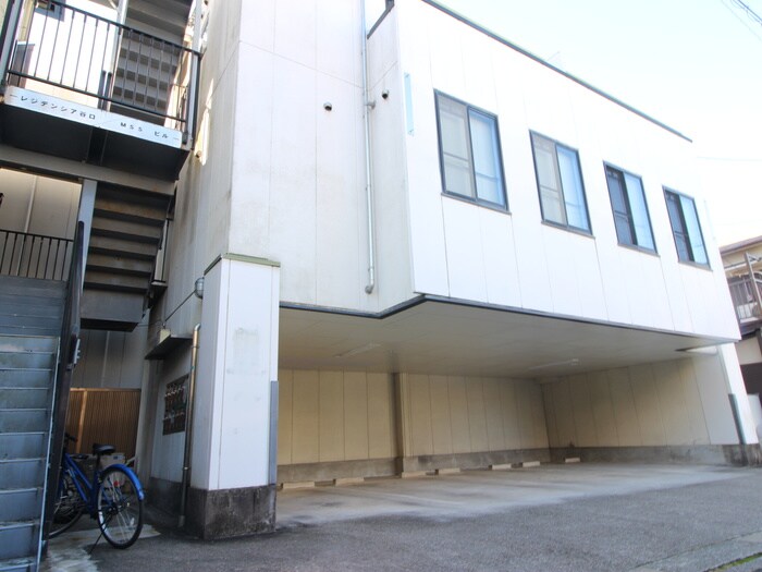 物件外観写真4　(外観写真)