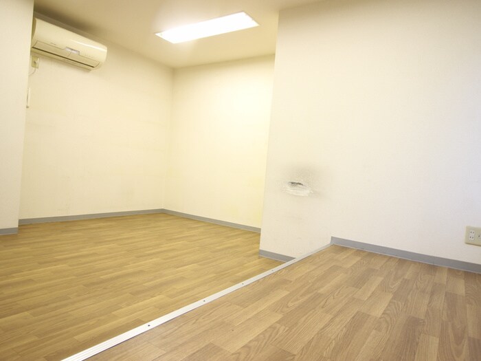 物件内観写真11　(居室)