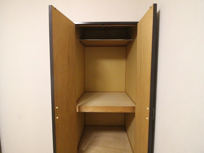 物件内観写真12　(収納)