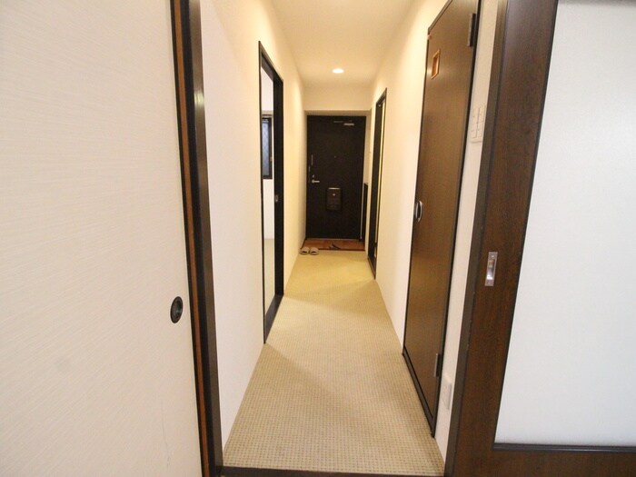 物件内観写真18　(廊下)