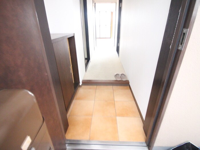 物件内観写真21　(玄関)