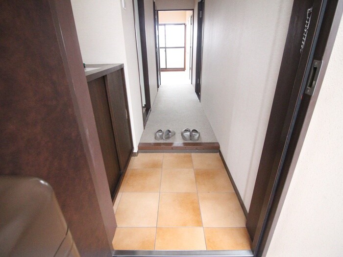 物件内観写真21　(玄関)