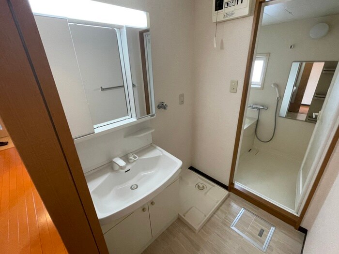 物件内観写真9　(洗面)