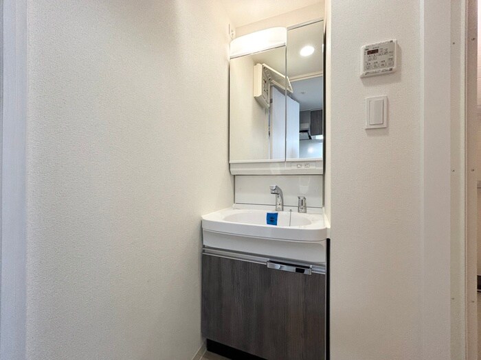 物件内観写真12　(洗面)