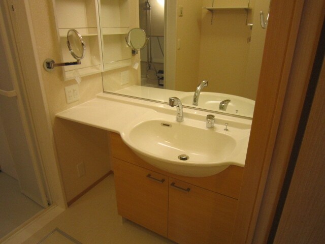 物件内観写真11　(洗面)