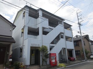 スタシオン泉外観写真