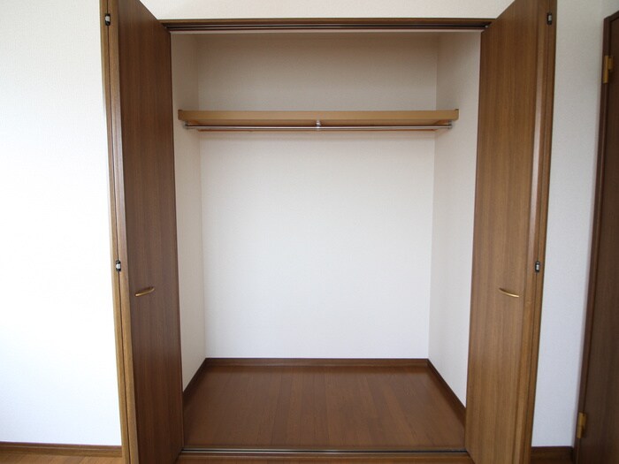物件内観写真12　(収納)