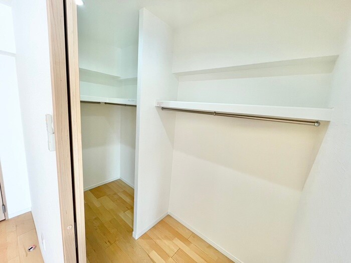 物件内観写真12　(収納)