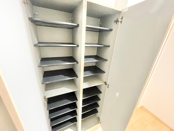物件内観写真14　(靴箱)