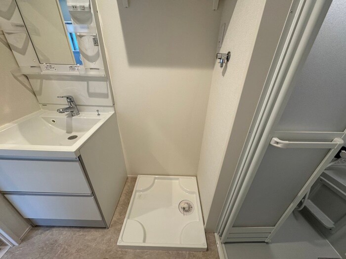 物件内観写真14　(洗濯機置場)