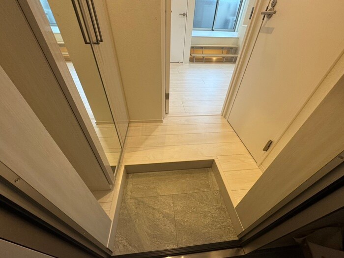 物件内観写真15　(玄関)