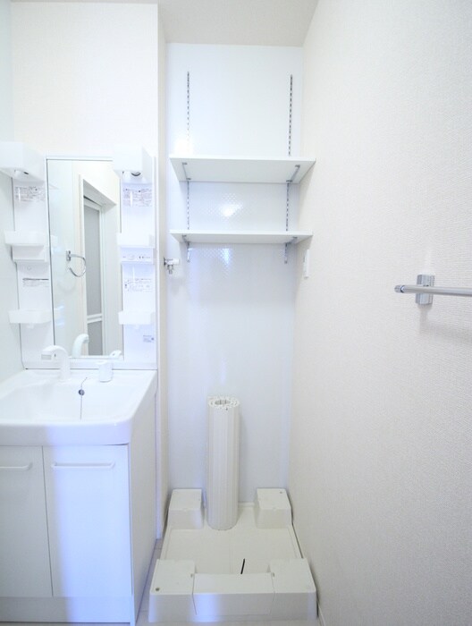 物件内観写真8　(洗濯機置場)