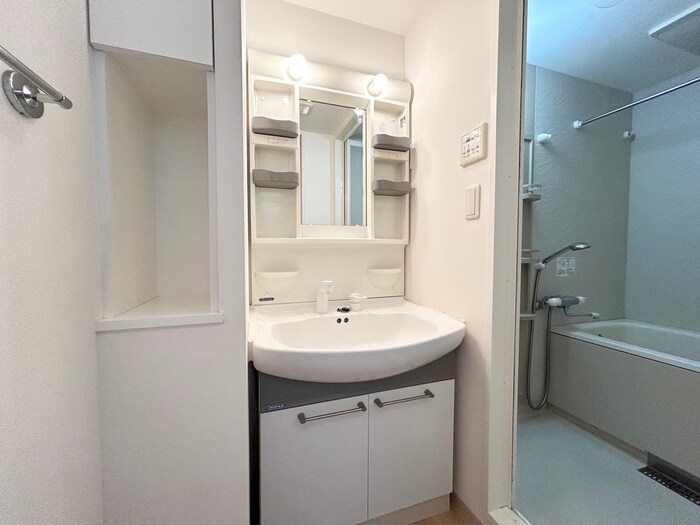 物件内観写真12　(洗面)