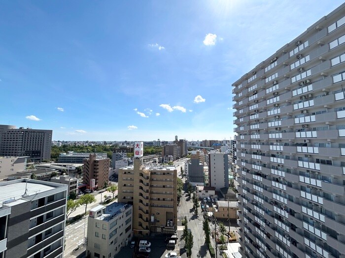 物件内観写真15　(室内からの展望)