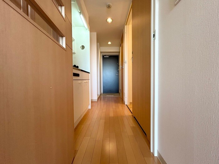 物件内観写真18　(廊下)