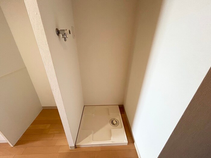 物件内観写真19　(洗濯機置場)