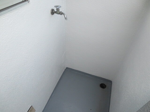 物件内観写真13　(洗濯機置場)