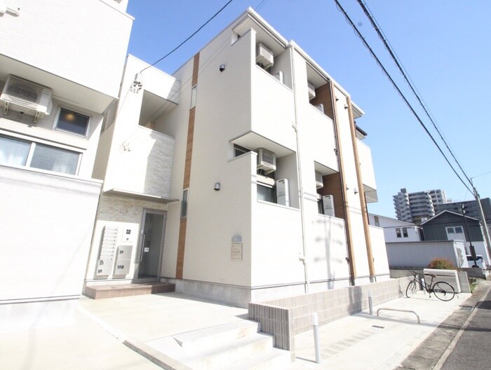 物件外観写真2　(外観写真)