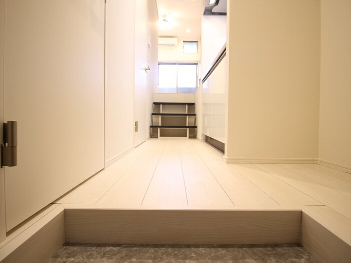 物件内観写真20　(玄関)