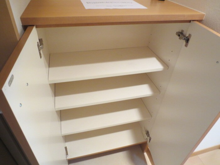 物件内観写真7　(靴箱)