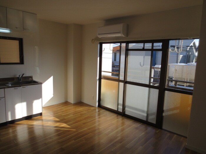 物件内観写真8　(居室)