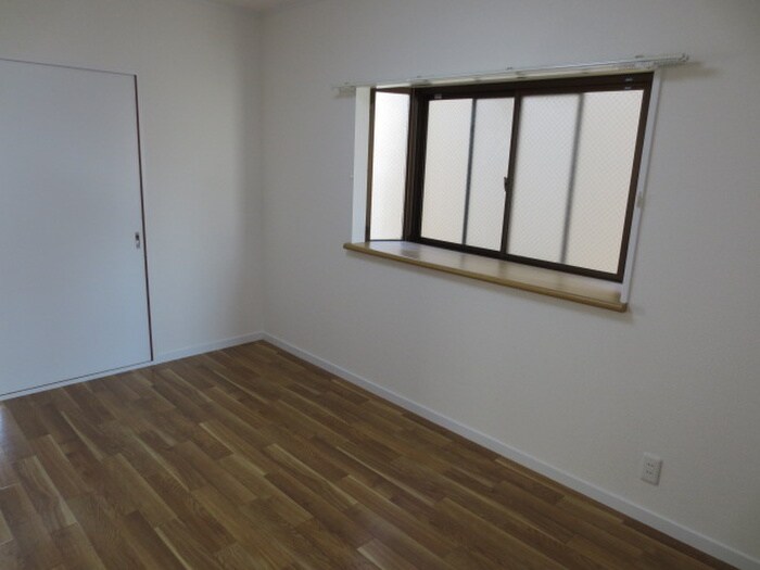 物件内観写真10　(居室)