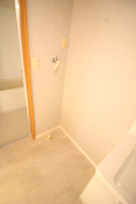 物件内観写真15　(洗濯機置場)