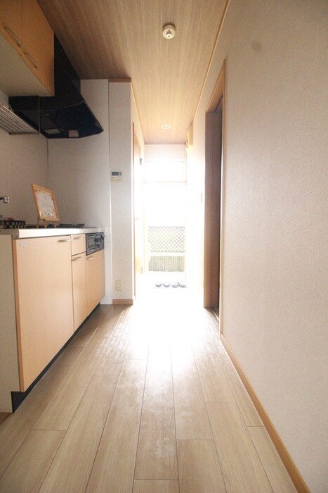 物件内観写真18　(廊下)