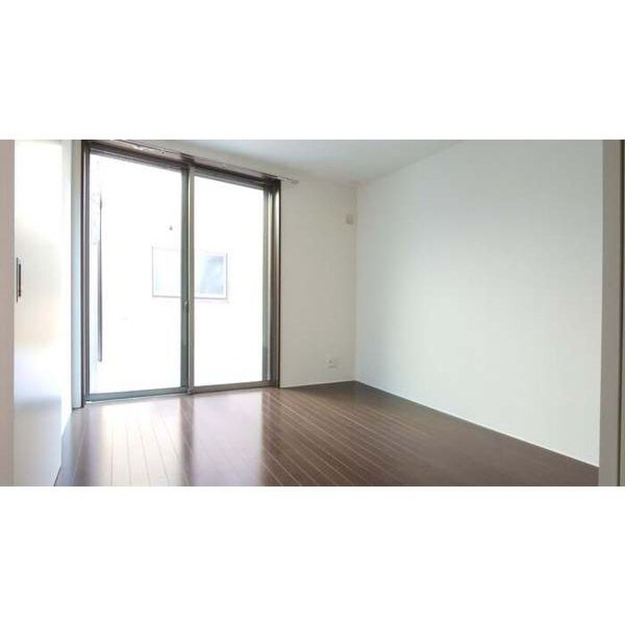 物件内観写真6　(室内からの展望)