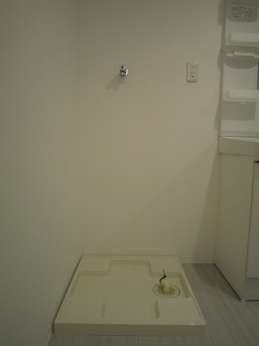 物件内観写真19　(洗濯機置場)