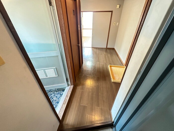 物件内観写真20　(玄関)