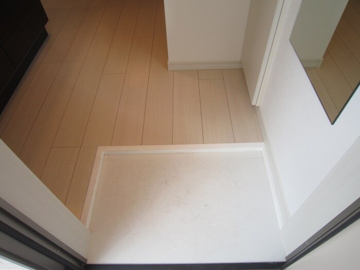 物件内観写真7　(玄関)