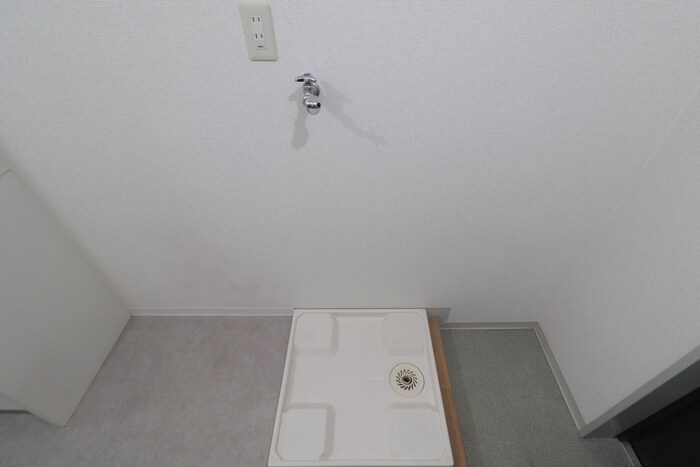 物件内観写真17　(洗濯機置場)