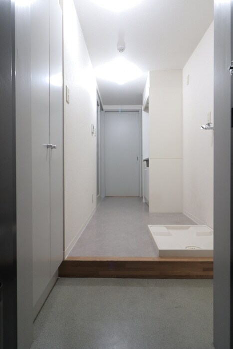 物件内観写真18　(玄関)