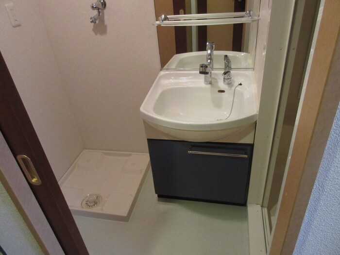 物件内観写真9　(洗面)