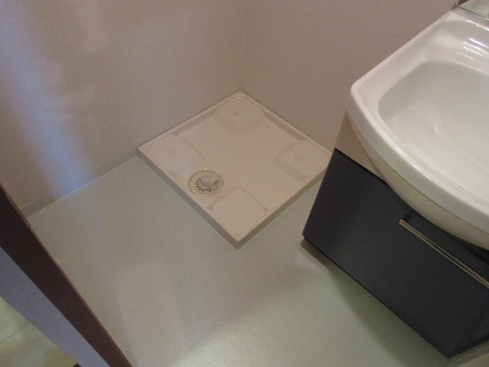 物件内観写真10　(洗濯機置場)