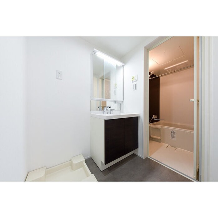 物件内観写真7　(洗面)