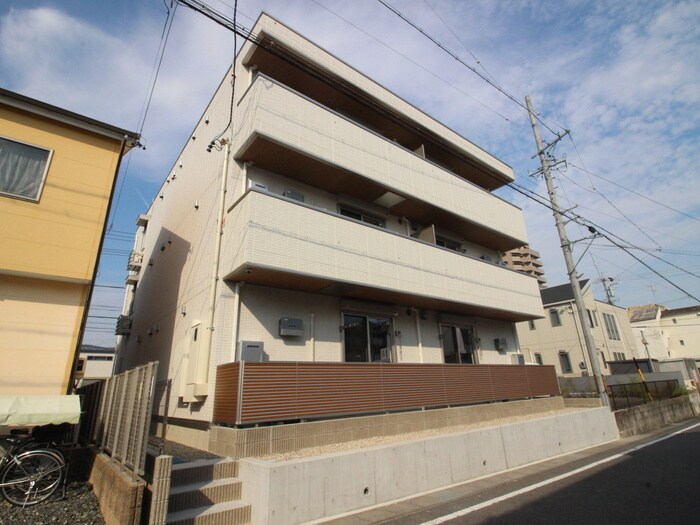 物件外観写真1　(外観写真)